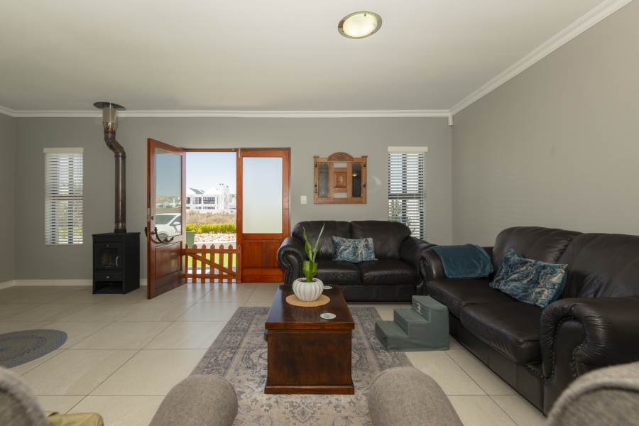 4 Bedroom Property for Sale in Calypso Beach Western Cape